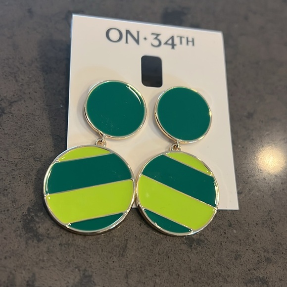 NWT On34th Enameled Round Drop Earrings Green Lime Green - Picture 3 of 3